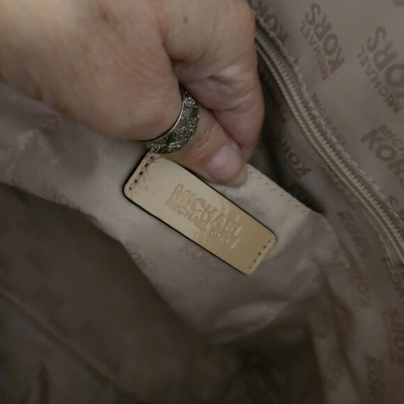 Nwot Michael Kors Jet Set Beige Tote Shoulder Bag Purse - Picture 14 of 15